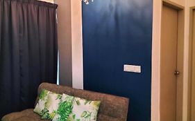 Hani Homestay Wifi Netflix Secure Parking Klia Usim Inti Aeon Mall